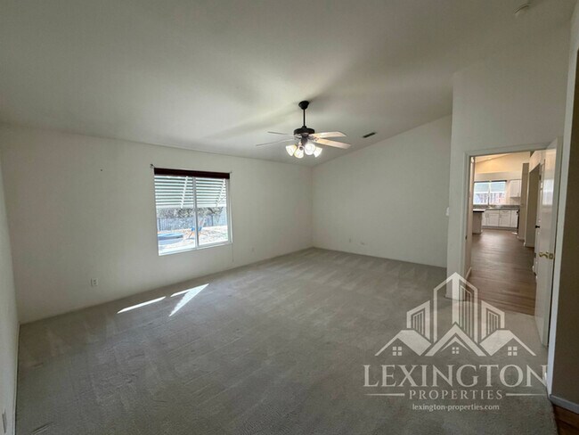 Building Photo - Pristine, single-story, 3bd/2ba, Home in Cameron Park!