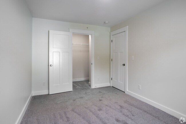 Building Photo - RENT SPECIAL! FIRST MONTHS RENT FREE & $750 SECURITY DEPOSIT! SECURE THIS DEAL NOW!