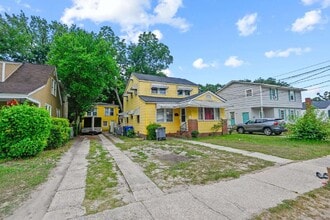 Building Photo - 3530 Admiral Dr