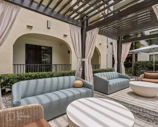 Building Photo - 4504 W Spruce St