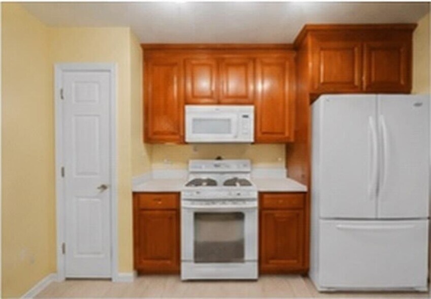 Building Photo - 1750 Arborwood Dr