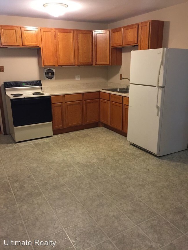 Building Photo - 1495 Aspen Dr