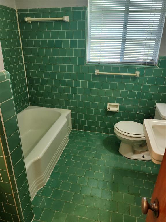 Building Photo - 5142 Stuyvesant Ln