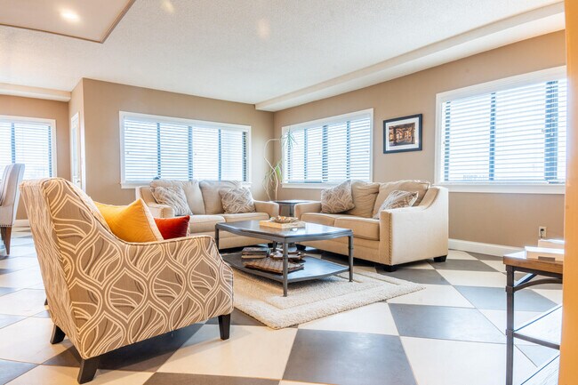 Building Photo - 355 S Broadway