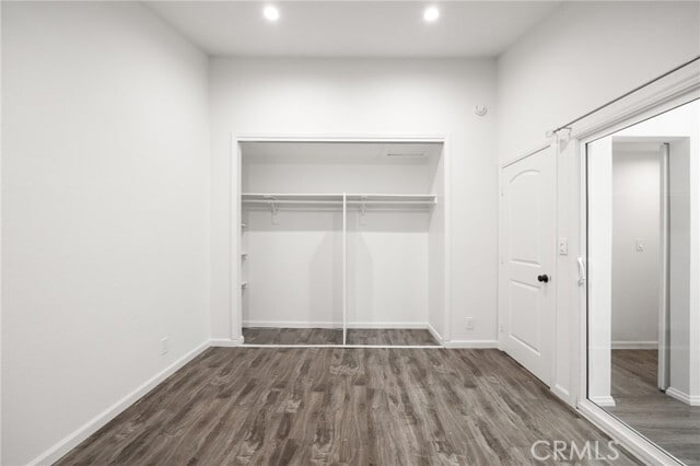 Building Photo - 413 21st St