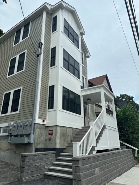 Building Photo - 30 Arlington St