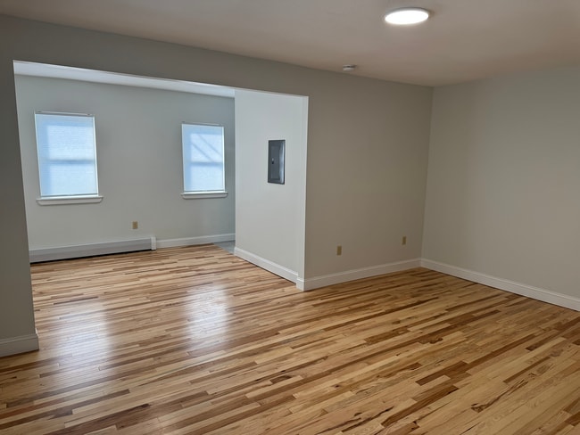 Building Photo - 251 Main St