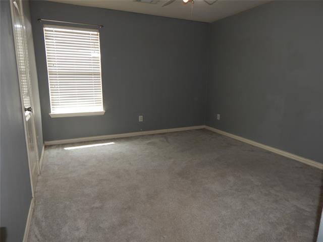 Building Photo - 2865 Laurel Oak Dr