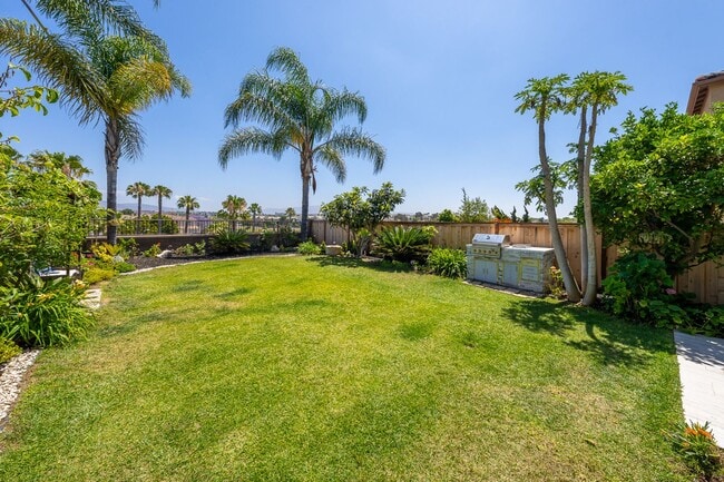 Building Photo - Beautiful Townhome in Chula Vista zz