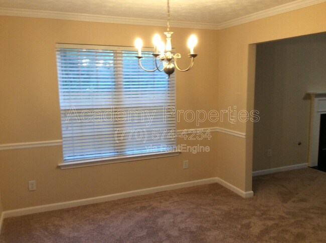 Building Photo - 4015 Yellow Pine Ct