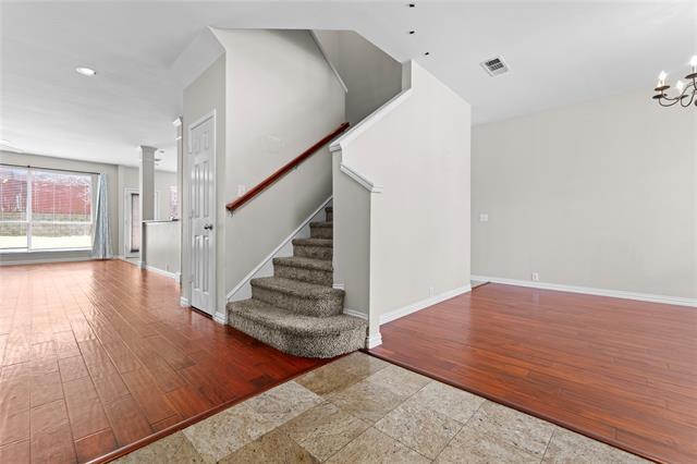 Building Photo - 3015 Honey Locust Dr