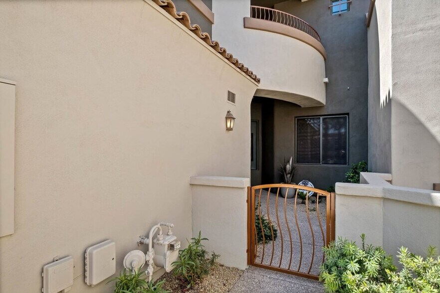 Building Photo - 19550 N Grayhawk Dr