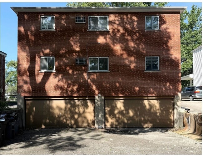 Building Photo - 230 S Wayne Ave