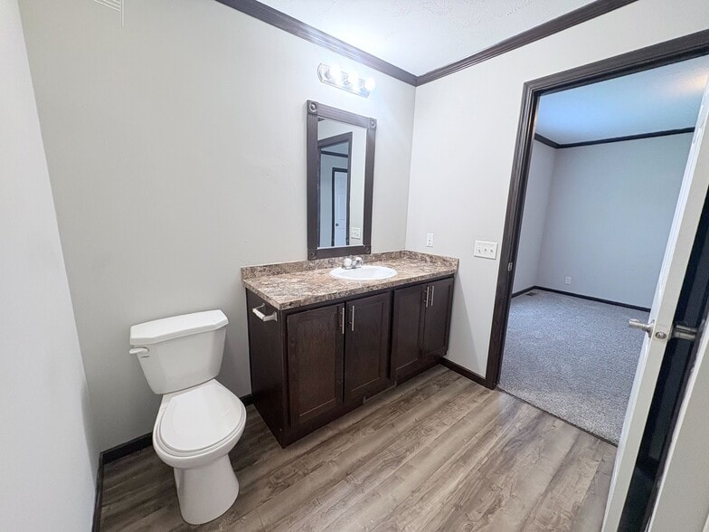 Building Photo - 10694 State Rte 762