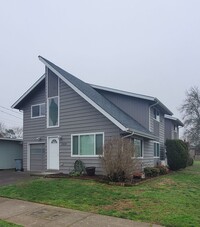 Building Photo - MEL-Highland Duplex