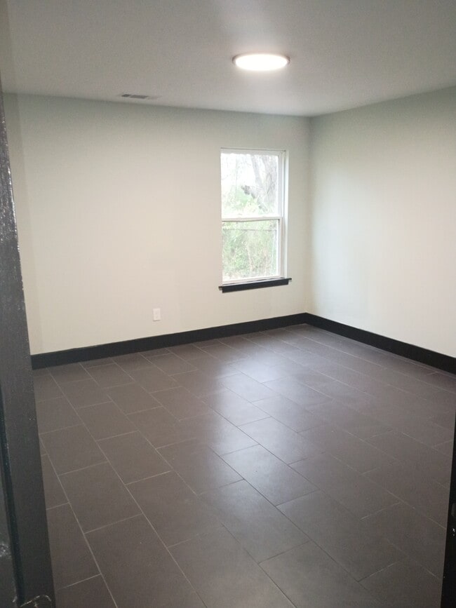 Building Photo - 1796 Wildrose St