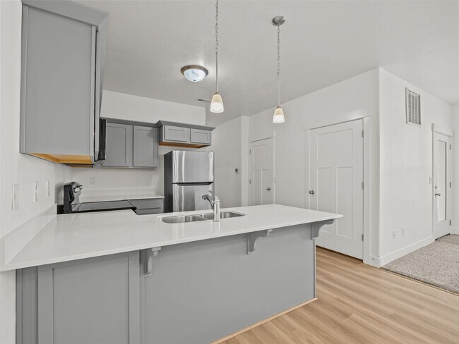 Building Photo - Beautiful home for rent in Saratoga Springs!