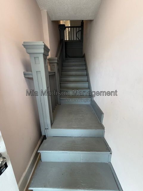 Building Photo - 513 W 35th St