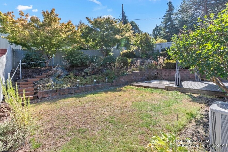 Building Photo - 1760 Kenard St NW