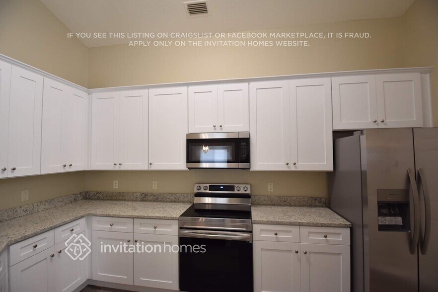 Building Photo - 2581 Ventura Cir