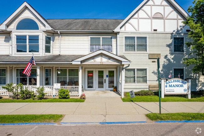 Building Photo - Salisbury Manor Apartments