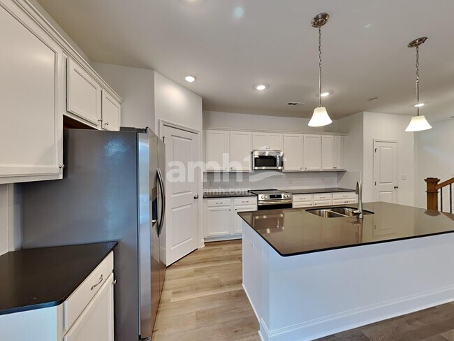 Building Photo - 238 Marin Dr