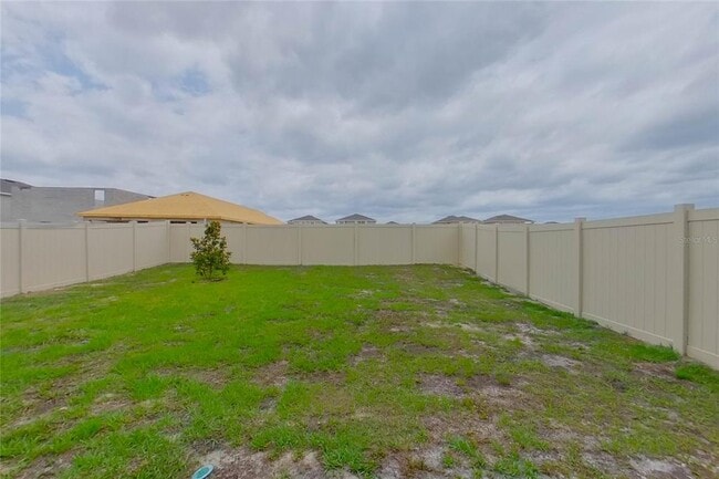 Building Photo - 8644 SW 44th Ct