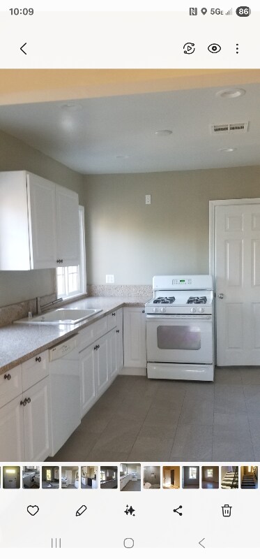 Building Photo - 501 Grove Pl