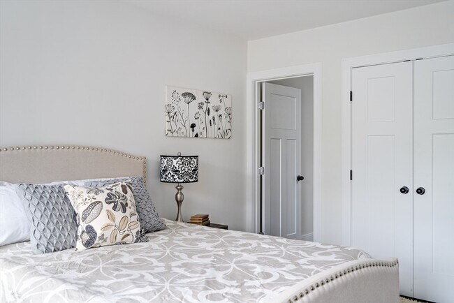 Building Photo - 50 Stedman St