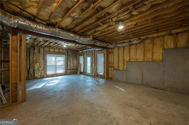 Building Photo - 2707 Silver Hill Terrace SE