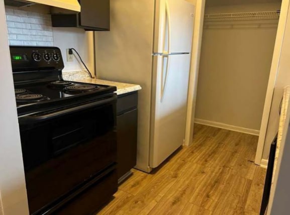 Kitchen - 4517 Sharon Chase Dr