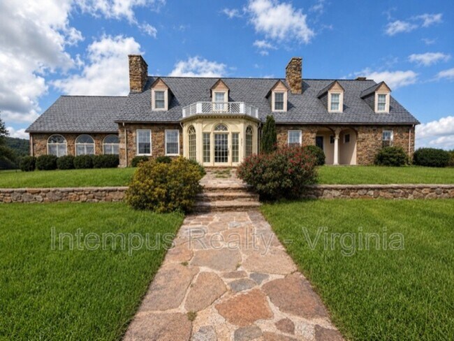 Building Photo - 7296 Fenton Farm Ln
