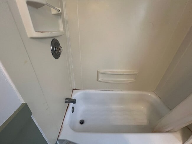 Building Photo - Click the “Apply Now” button or email wapmrentals@gmail.com for a prompt response.