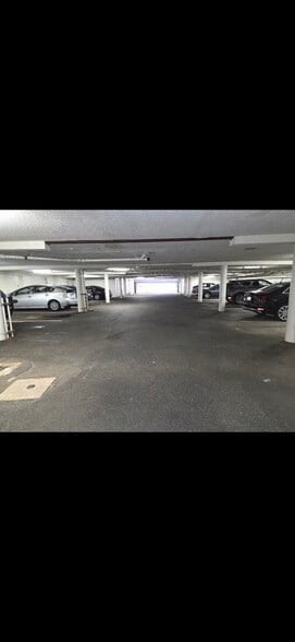 Garage - 3115 Patrick Henry Dr