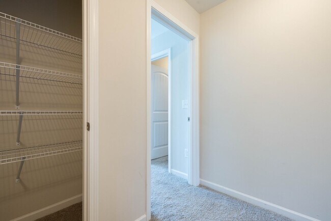 Building Photo - 115 Adger Rd