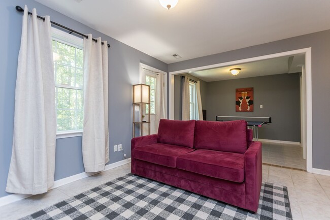 Building Photo - 3 Bedroom Home in Massanutten!!!