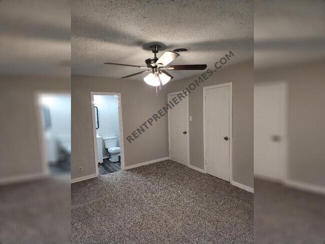 Building Photo - 741 Lynda Dr