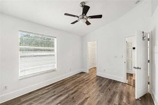 Building Photo - 12268 Country White Cir