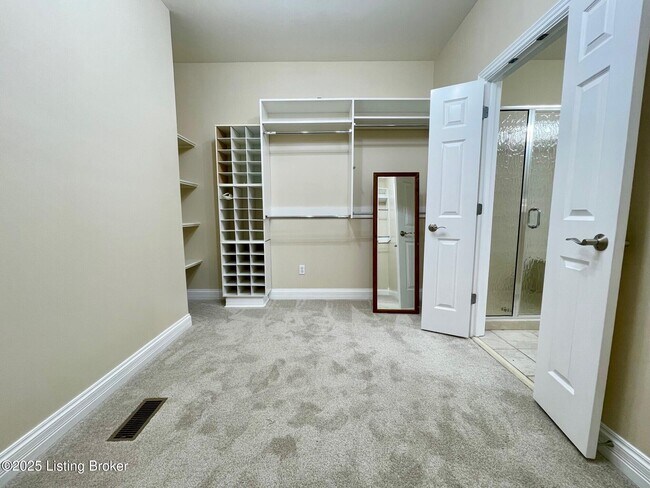 Building Photo - 3234 Ridge Brook Cir