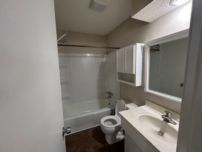 Building Photo - 11800 Caenen St