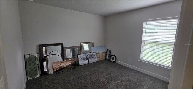 Building Photo - 3107 NE 46th Ave