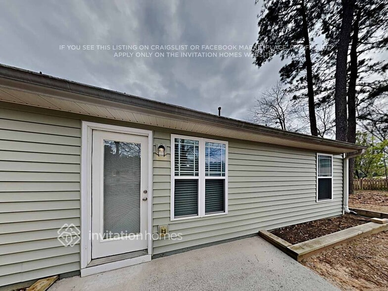 Building Photo - 202 Crape Myrtle Way