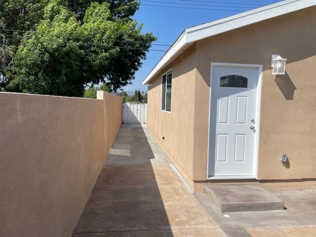 Building Photo - 2615 Elizondo Ave