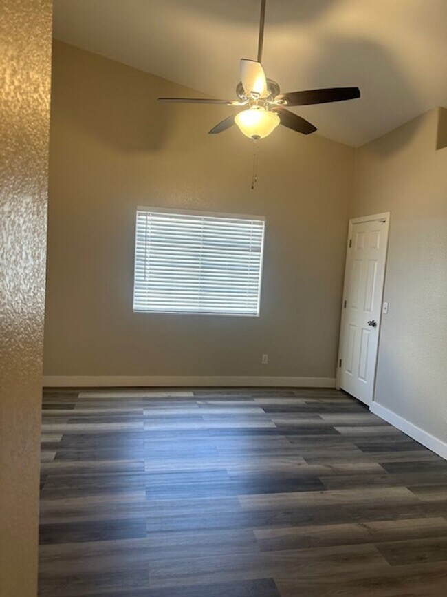 Building Photo - $2,000 For Rent A Lovely 3 Bed 2 Bath 1.673 Sq. Ft. Condo, all One Level Home in Chandler 85225!