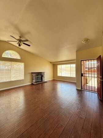 Building Photo - Nice Home in convenient location near ever...
