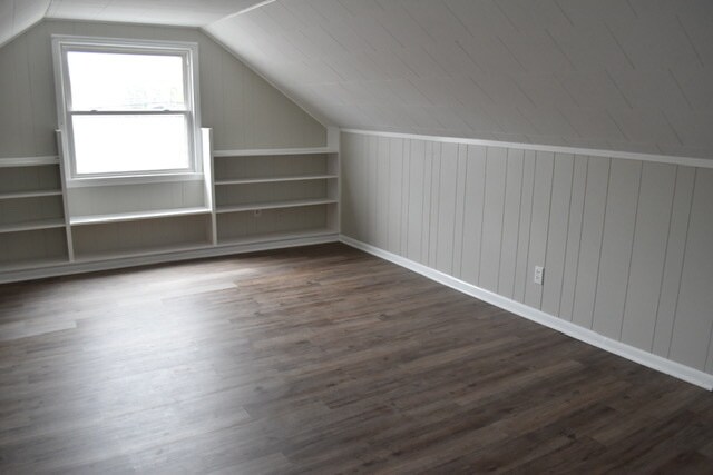 Upstairs bedroom - 2703 Oakwood Drive