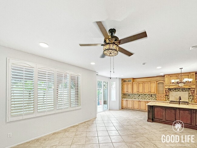 Building Photo - Price Reduced! Stunning Irvine 4BR Home – Private Yard & 2-Car Garage