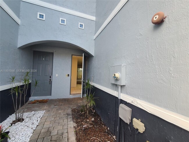 Building Photo - 3601 NW 14th Ct