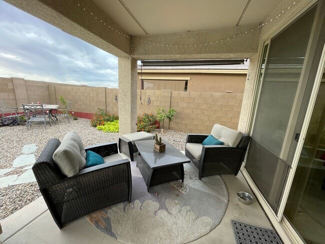 Building Photo - Fully Furnished POOL Home in Araby Crossing- ALL UTILITIES INCLUDED
