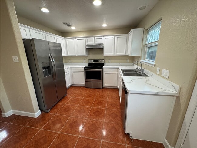 Building Photo - 13303 Ridgewood Knoll Ln
